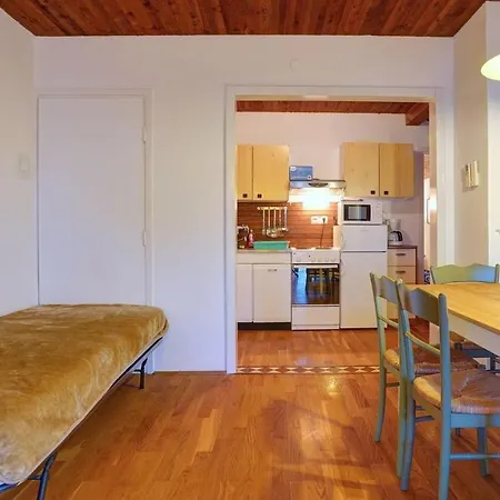 Apartment Laura *